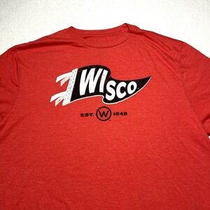 Wisconsin Badgers T-Shirt Fanatics Tri-Blend Men's 2XL Red "Wisco" Flag NWT